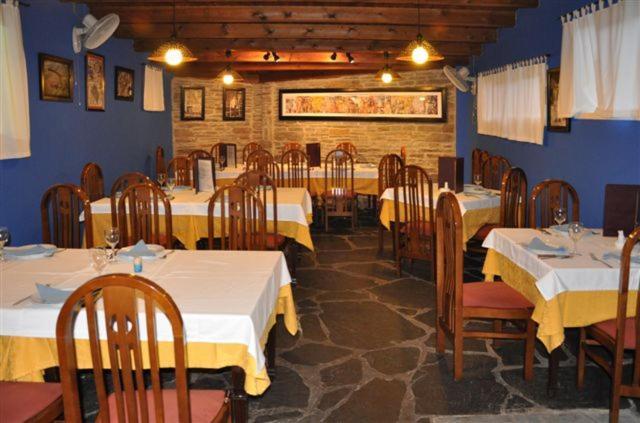 A Reigada Hotel Restaurante Grandas de Salime Εξωτερικό φωτογραφία