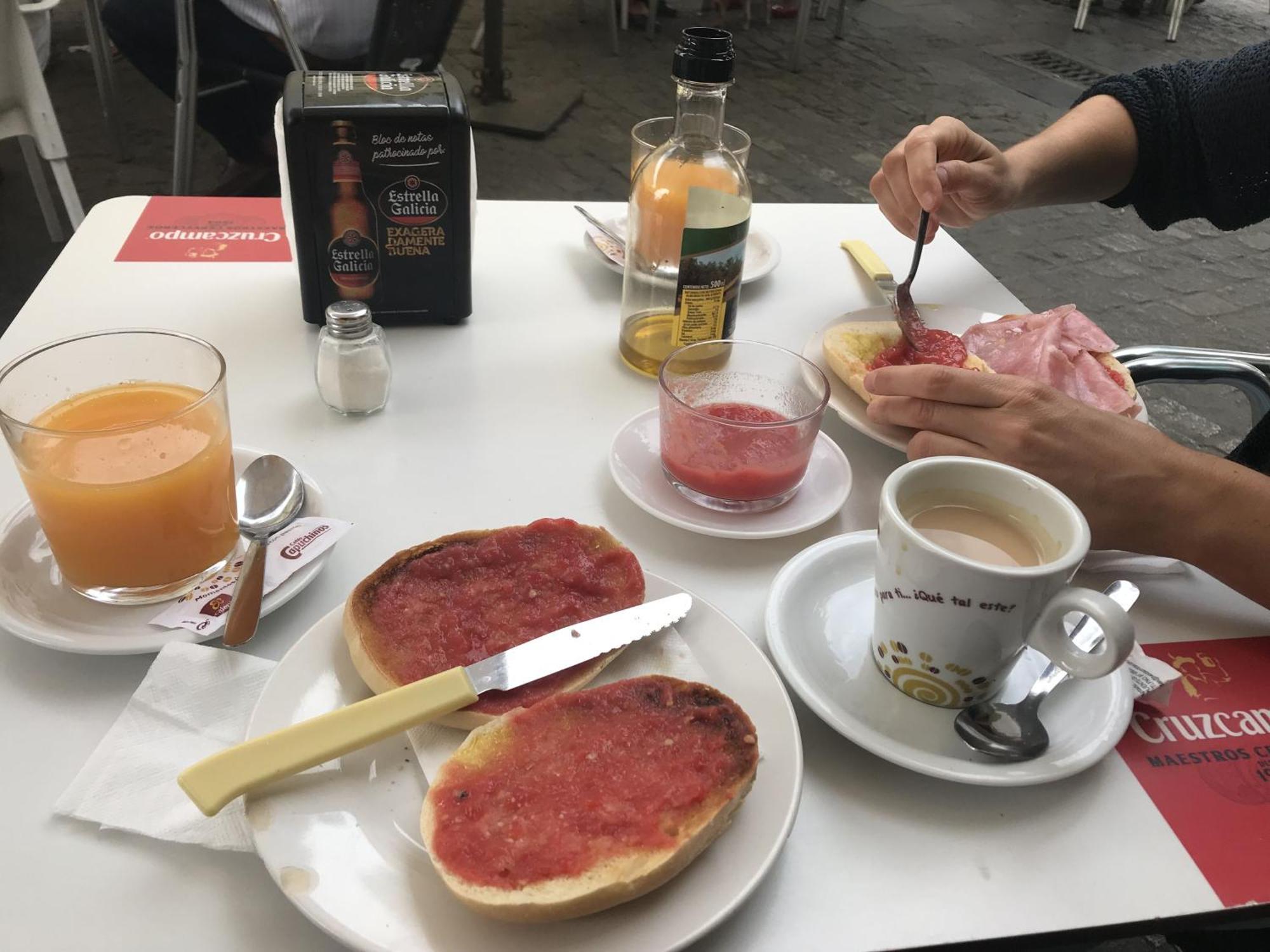 A Reigada Hotel Restaurante Grandas de Salime Εξωτερικό φωτογραφία