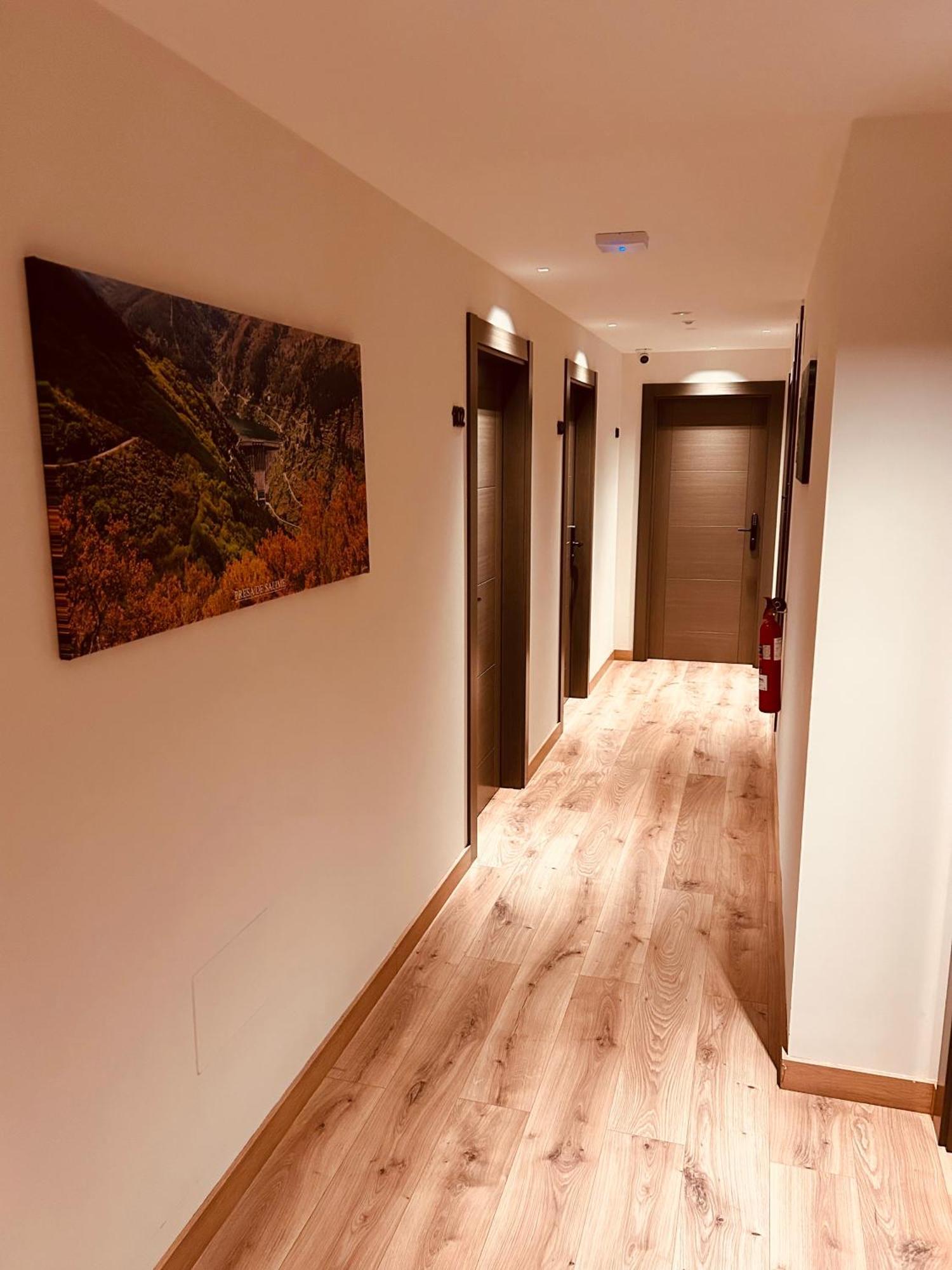 A Reigada Hotel Restaurante Grandas de Salime Εξωτερικό φωτογραφία
