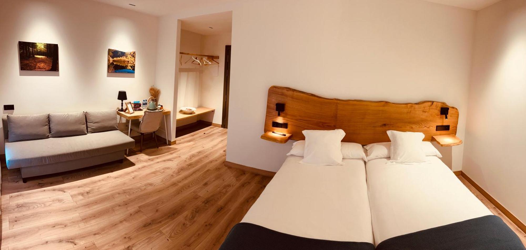 A Reigada Hotel Restaurante Grandas de Salime Εξωτερικό φωτογραφία